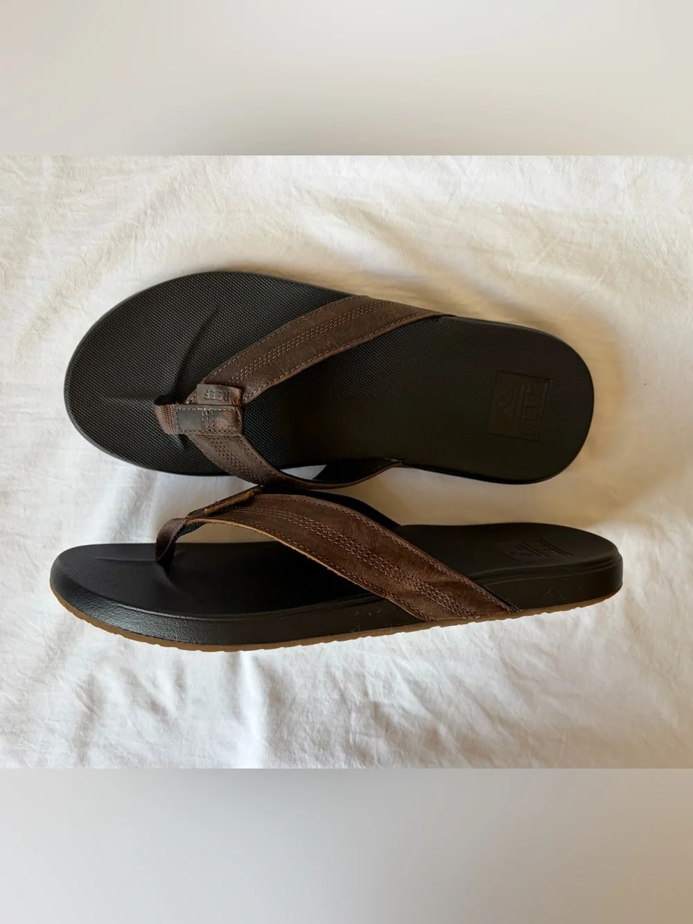 Reef Men’s Brown Leather Strap Flip-Flops w Black Footbed Sz 12 Great Condition